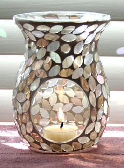 Beautiful Champagne Petals Mosaic Glass Aromatherapy Oil Warmer